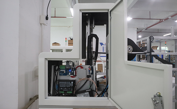 即打即贴打印贴标机,打印贴标机设备,贴标机厂家,高臻智能